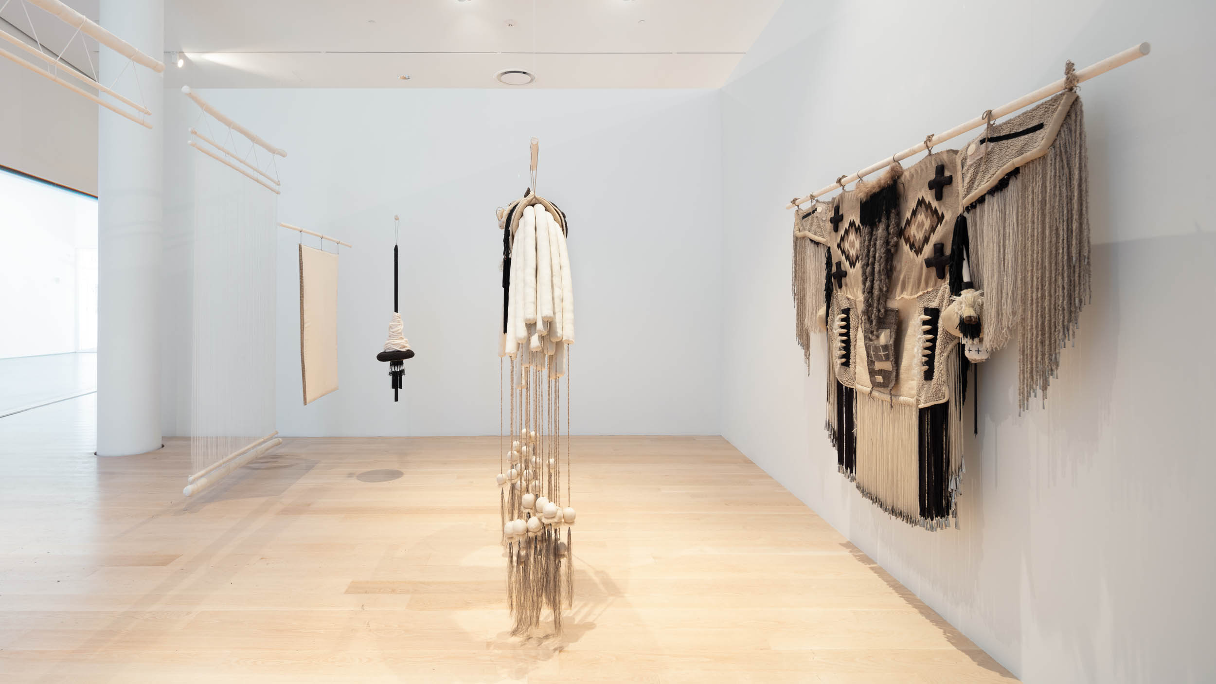 Eric-Paul Riege: Hólǫ́—it xistz - Institute of Contemporary